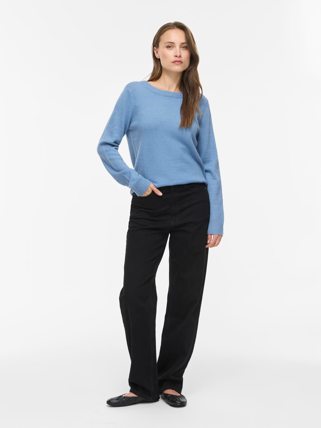 model_shot-front_full